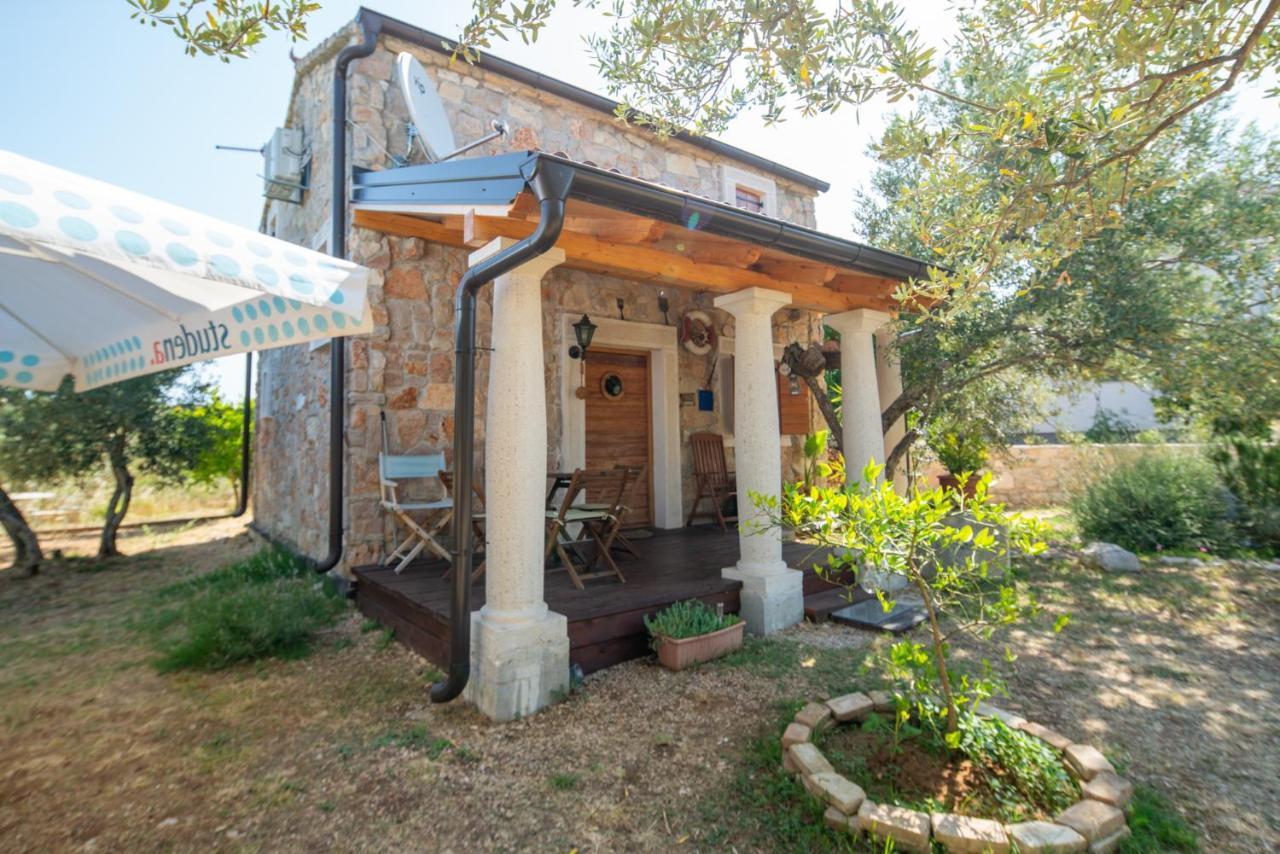 Villa Flaveico Pasman Ngoại thất bức ảnh