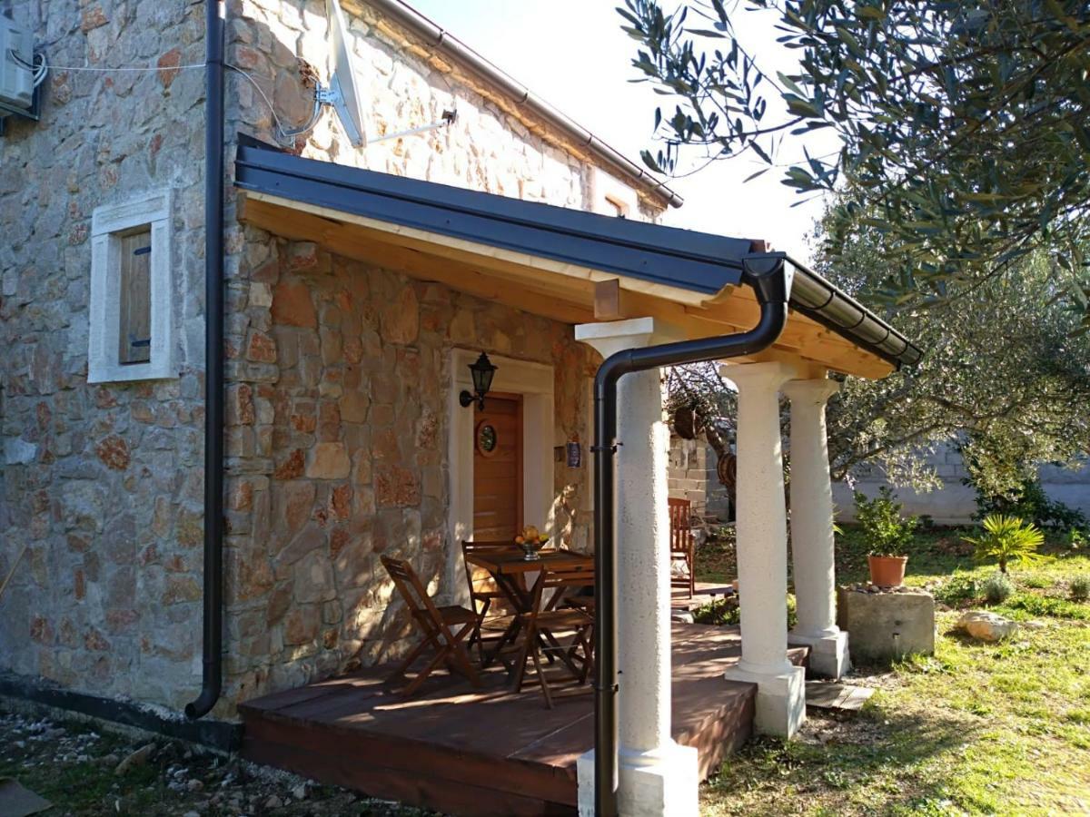 Villa Flaveico Pasman Ngoại thất bức ảnh